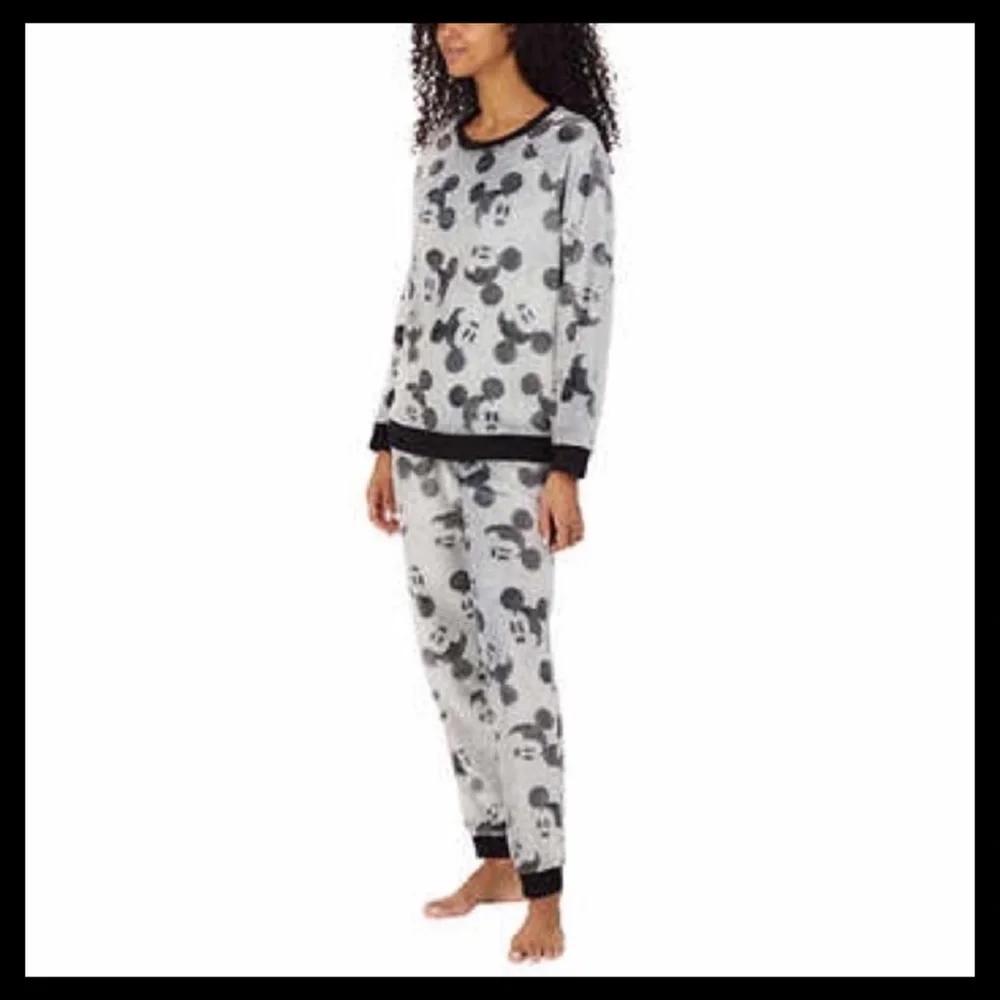 Disney Cozy Fleece Pajama Set Mickey Mouse - Picture 3 of 6